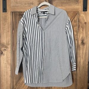 Banana Republic Blue and White Button Down Shirt